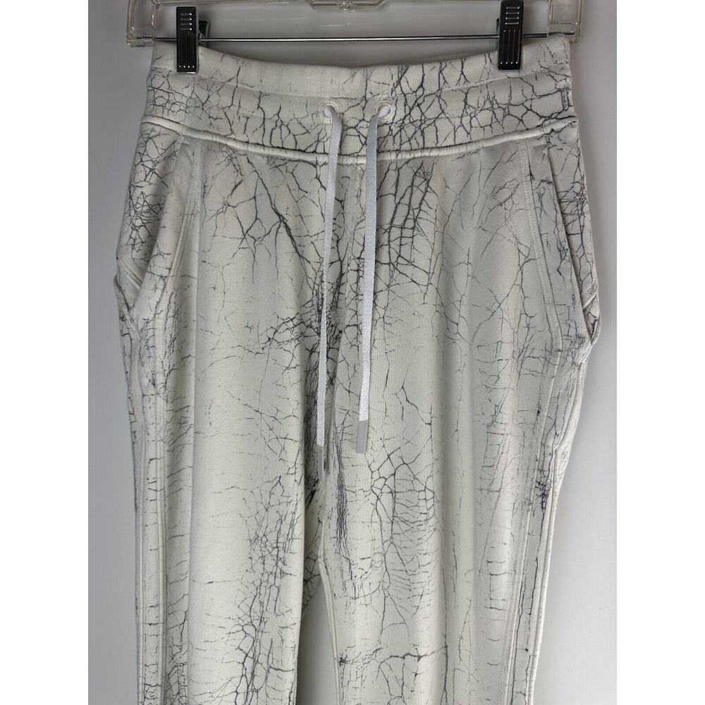 Lululemon Warm Down Jogger 7/8 Length Thread Dye White Black Pants Size 4 Lounge - Picture 4 of 12